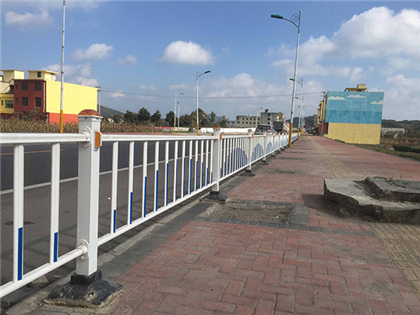青海市政道路护栏